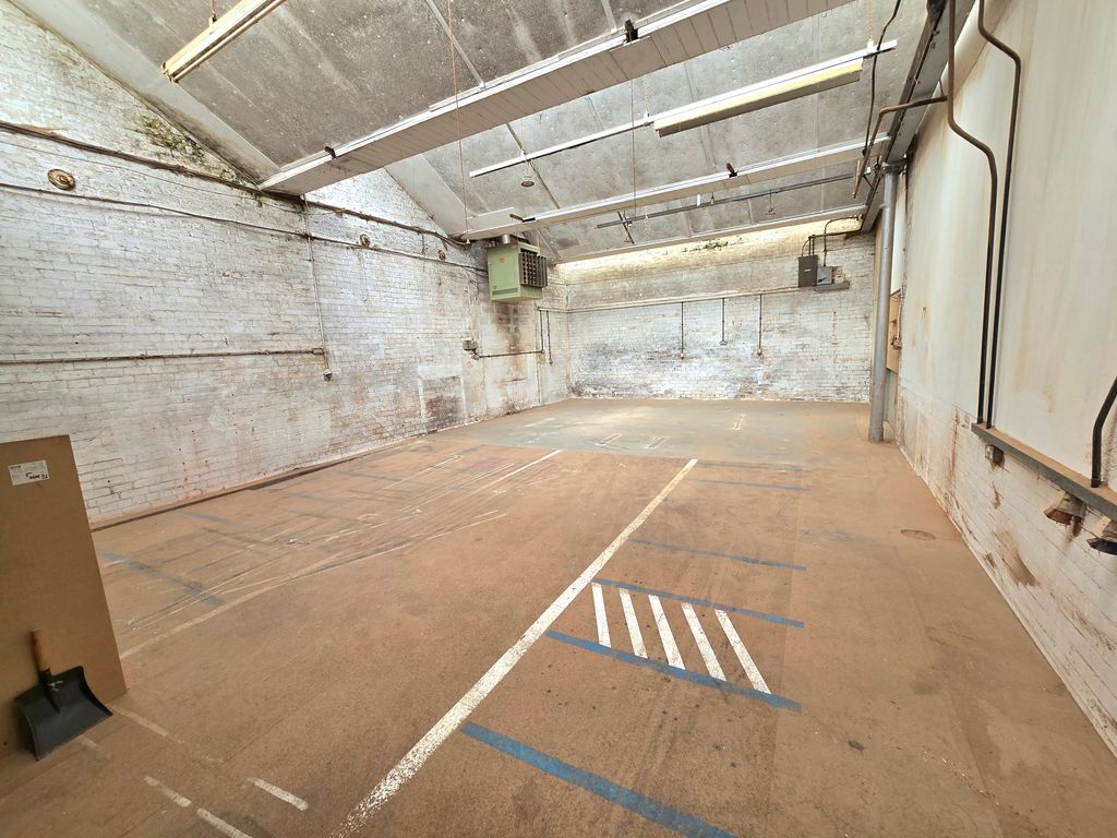 Property photo 2 of 6