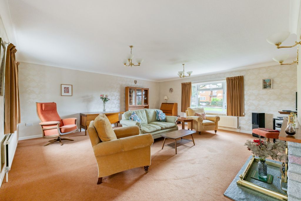 Property photo 2 of 12