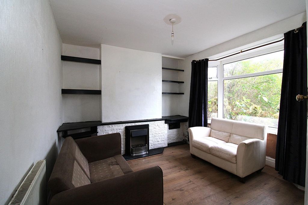 Property photo 2 of 10 Lounge