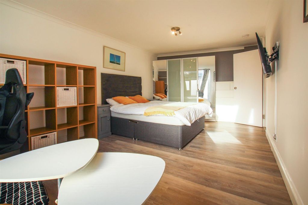 Property photo 3 of 13 2.Jpg