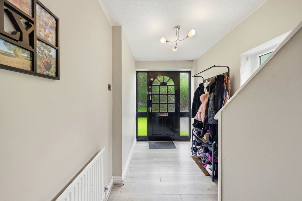 Property photo 3 of 26 Hallway