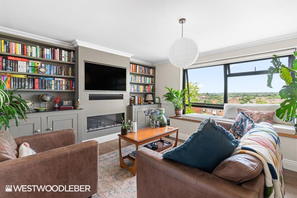 Property photo 1 of 20 Chapelfields_9.Jpg