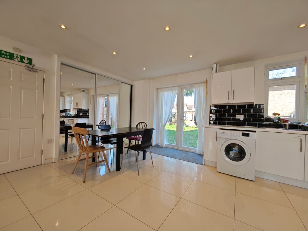 Property photo 3 of 8 Img_20250303_110843