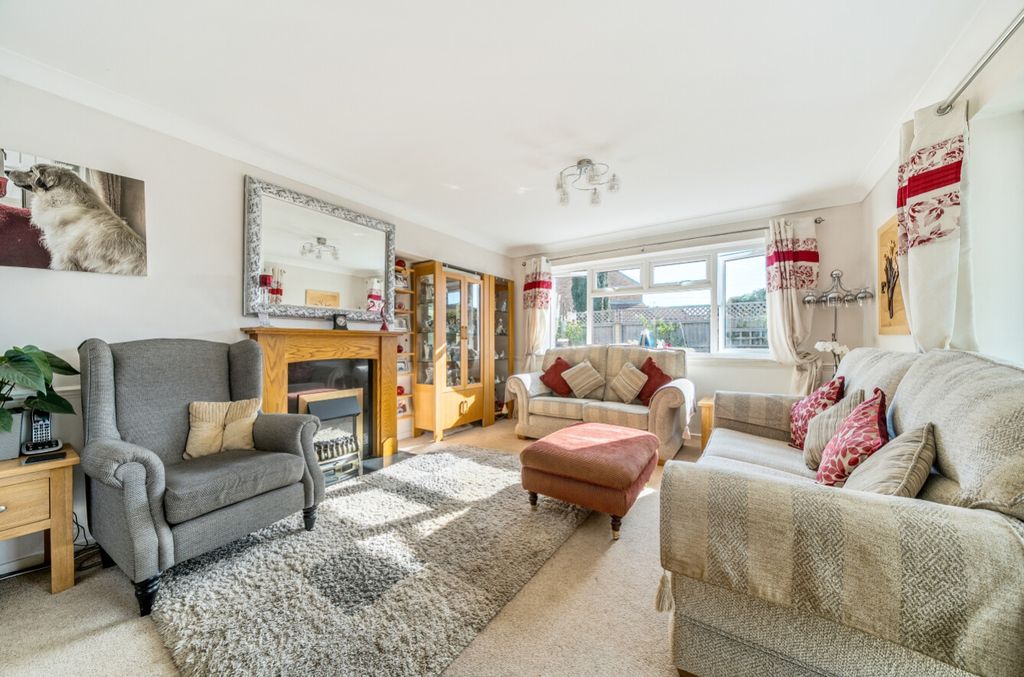 Property photo 2 of 25 1344667-11-68B0c554911E2-Arw-1