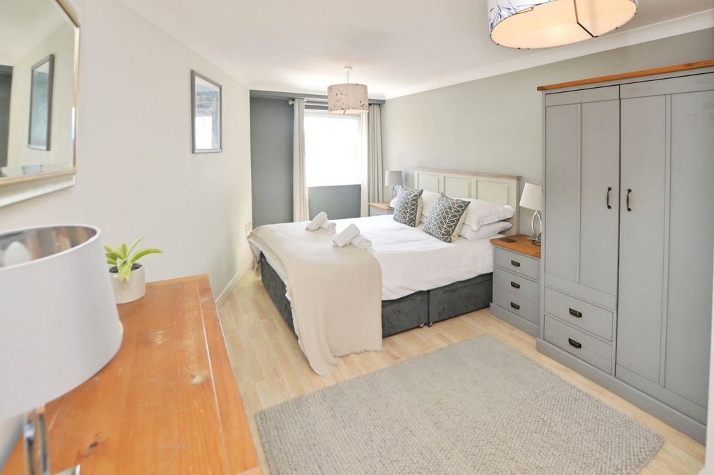 Property photo 2 of 18 Pbox-Img.Jpg