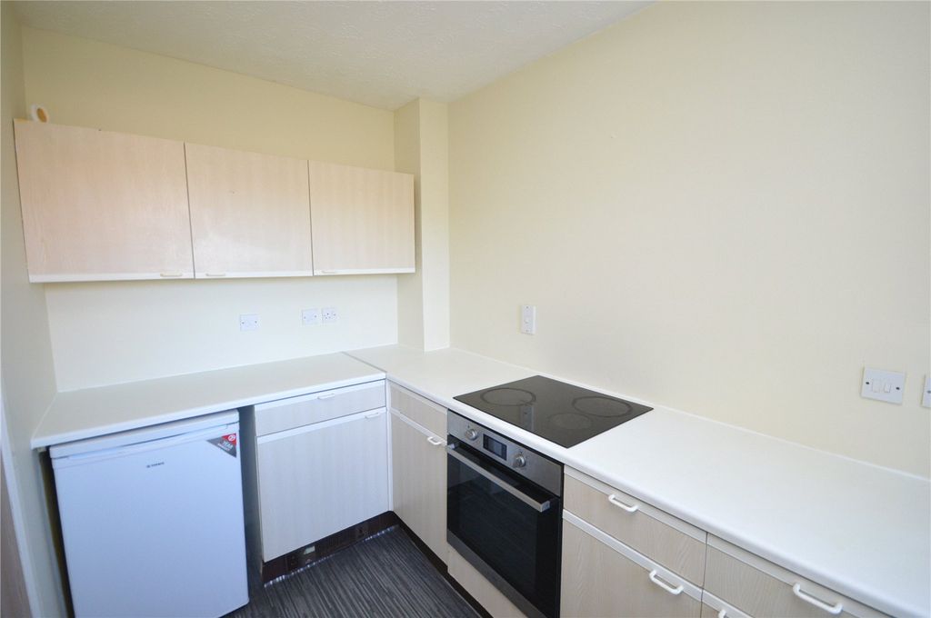 Property photo 3 of 12 Picture 3