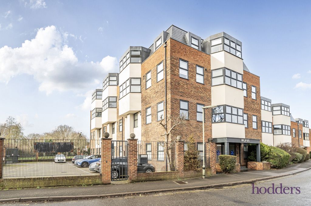 Property photo 1 of 16 Fb77Ac10-1c81-48c...