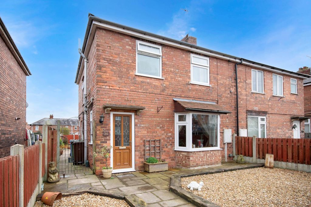 Property photo 1 of 11