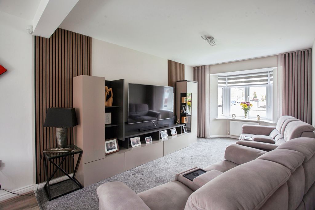 Property photo 2 of 24 Living Room