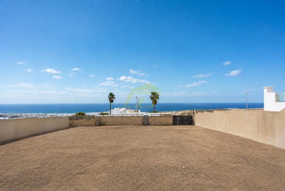 Property photo 1 of 3