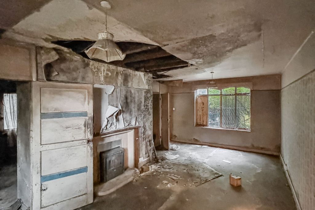 Property photo 3 of 12 4 Gauden Close, Clapham, London Sw4 6Ls