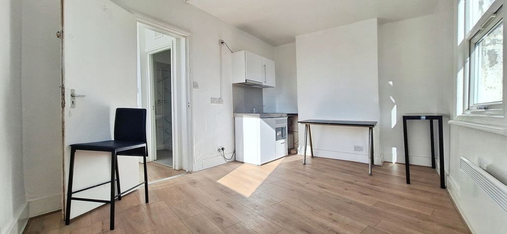 Property photo 2 of 4 Reception Room