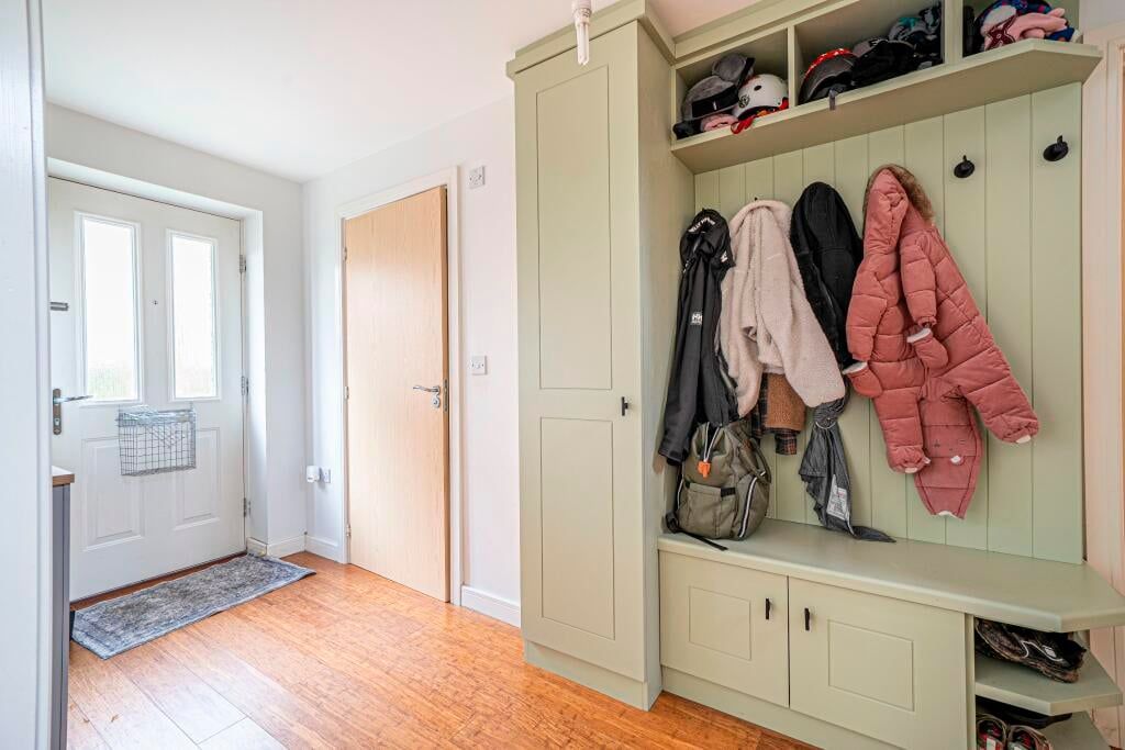 Property photo 2 of 25