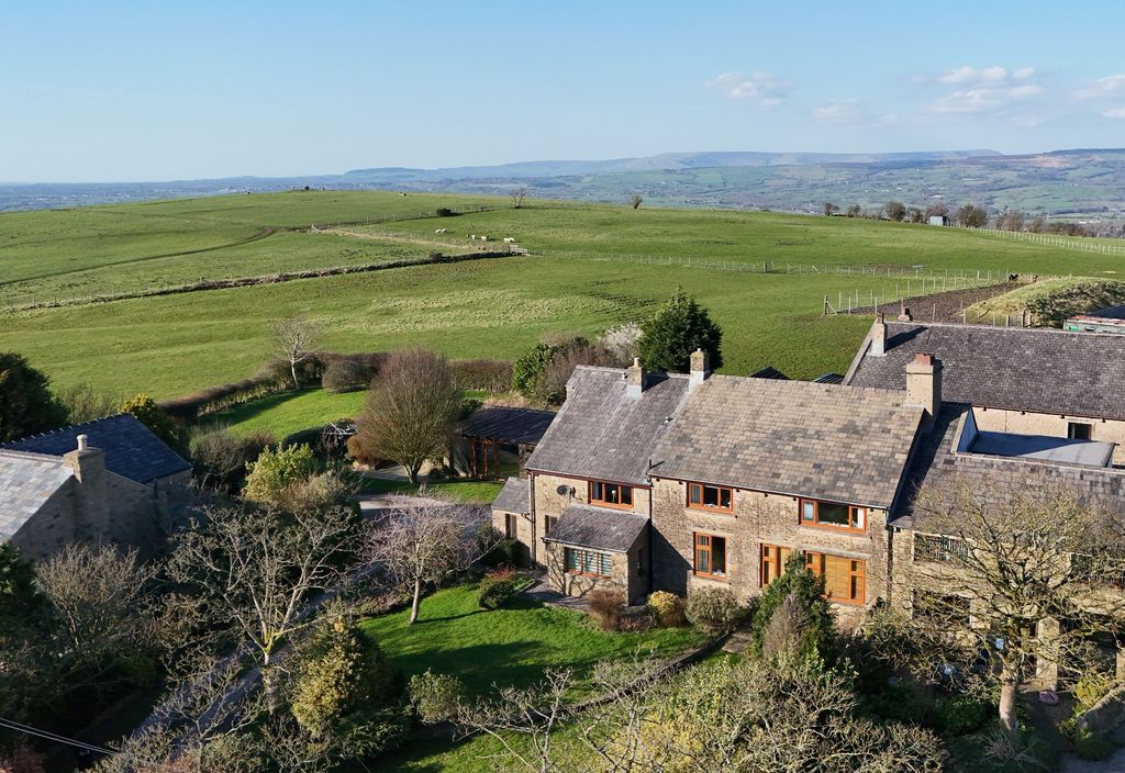 Property photo 1 of 37