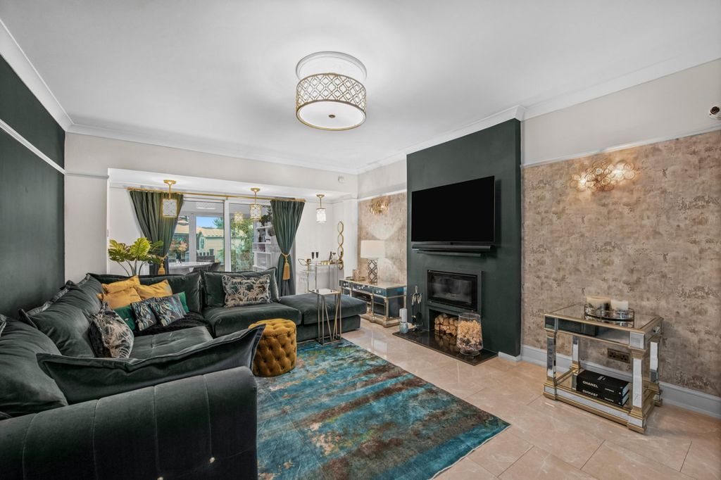 Property photo 1 of 29