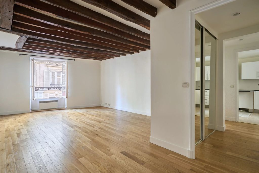 Property photo 1 of 4 Paris 7th - Matignon - Ideal Pied-À-Terre