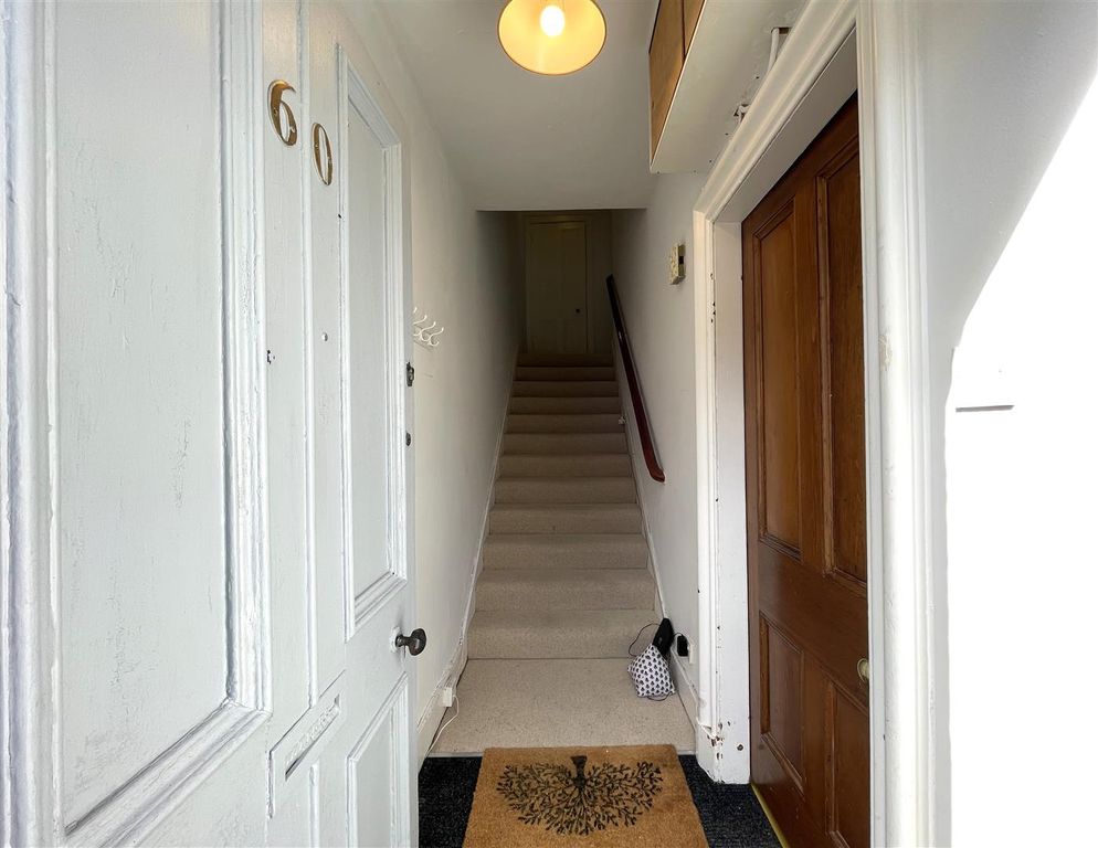 Property photo 2 of 15 Entrance.Jpeg