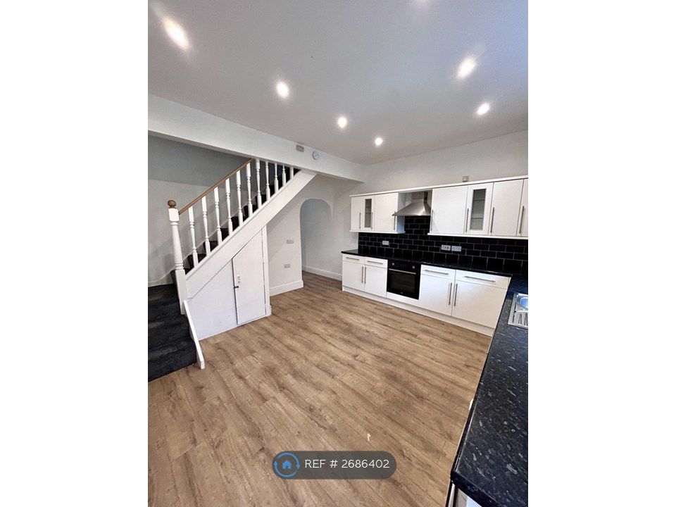 Property photo 1 of 13 Kitchen