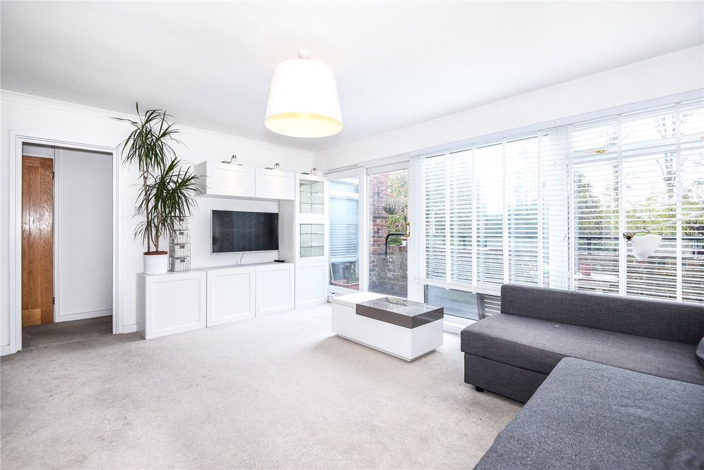 Property photo 3 of 10 Picture No. 03