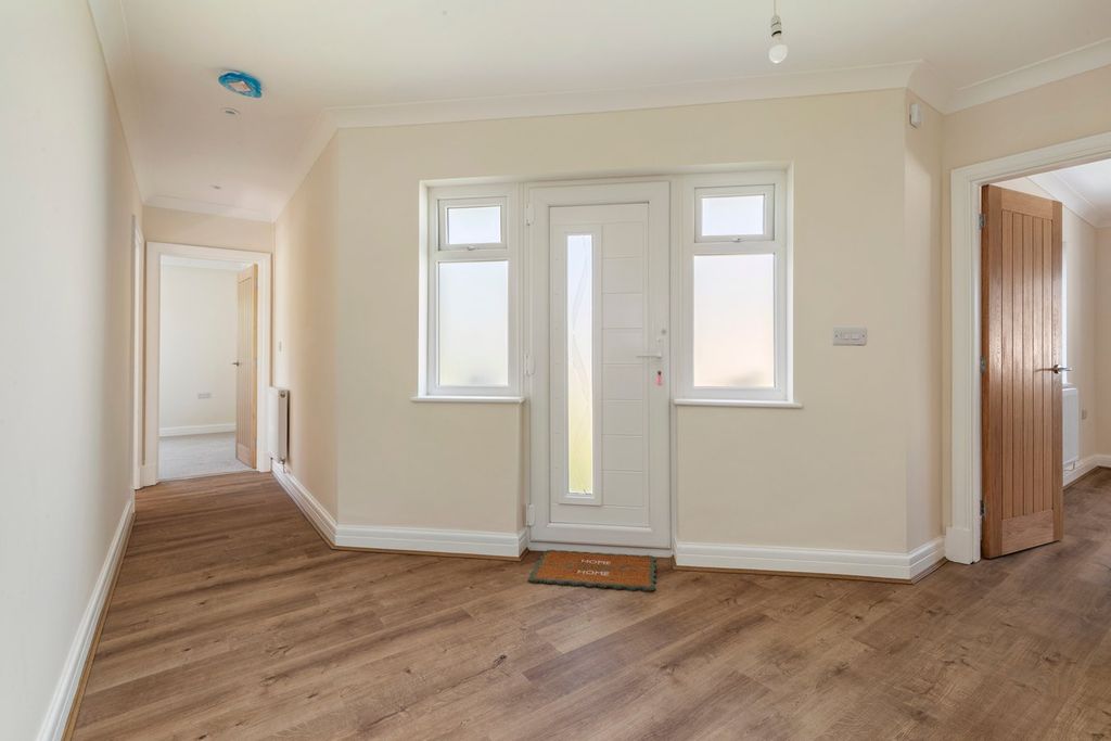 Property photo 3 of 30