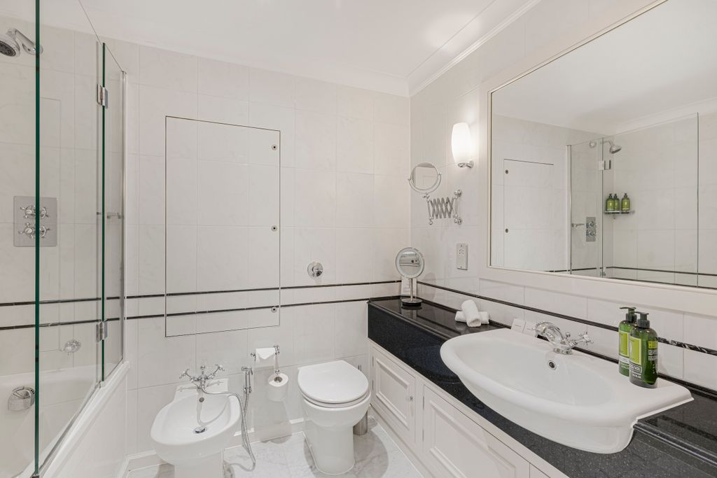 Additional image 17 of 3 bed flat to rentHyde Park Gate, London SW7