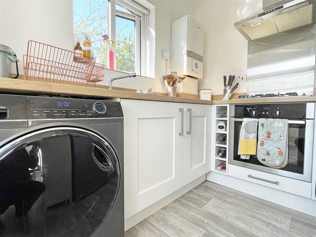 Property photo 3 of 17 K1.Jpg