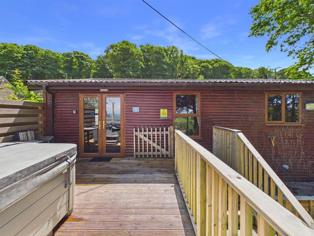 Property photo 2 of 7 Front/Decking