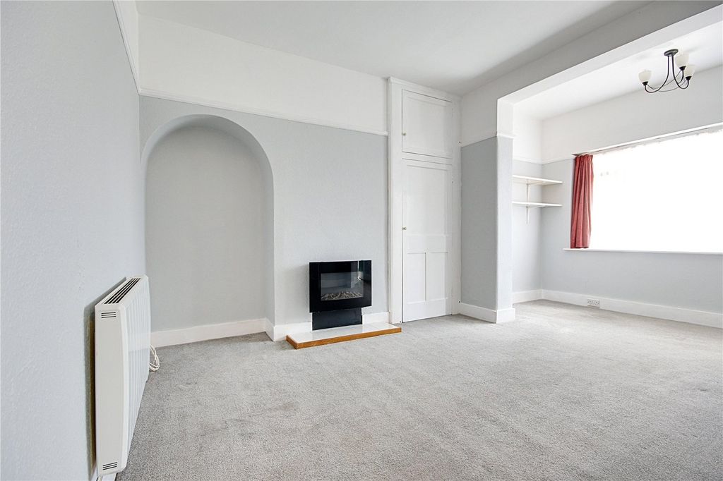 Property photo 2 of 8 Picture No. 06