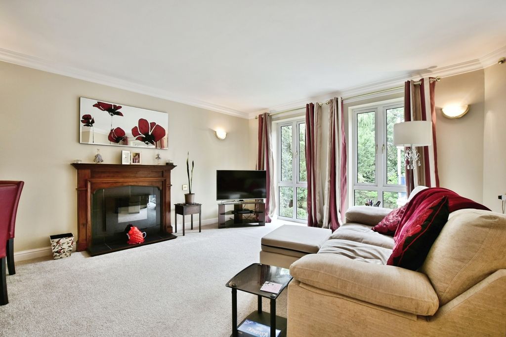 Property photo 2 of 28 Pbox-Img.Jpg