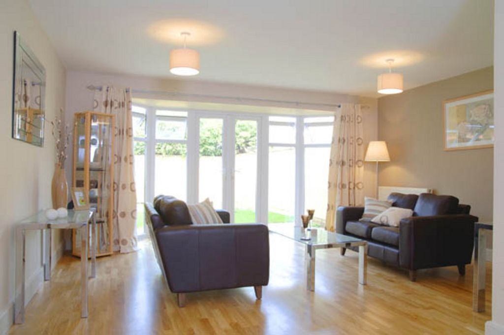Property photo 2 of 31