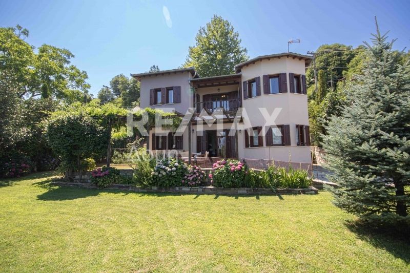 Property photo 3 of 25
