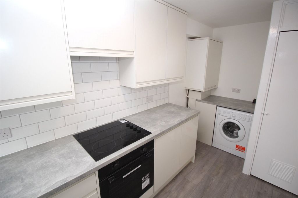 Property photo 3 of 6 Picture No. 04