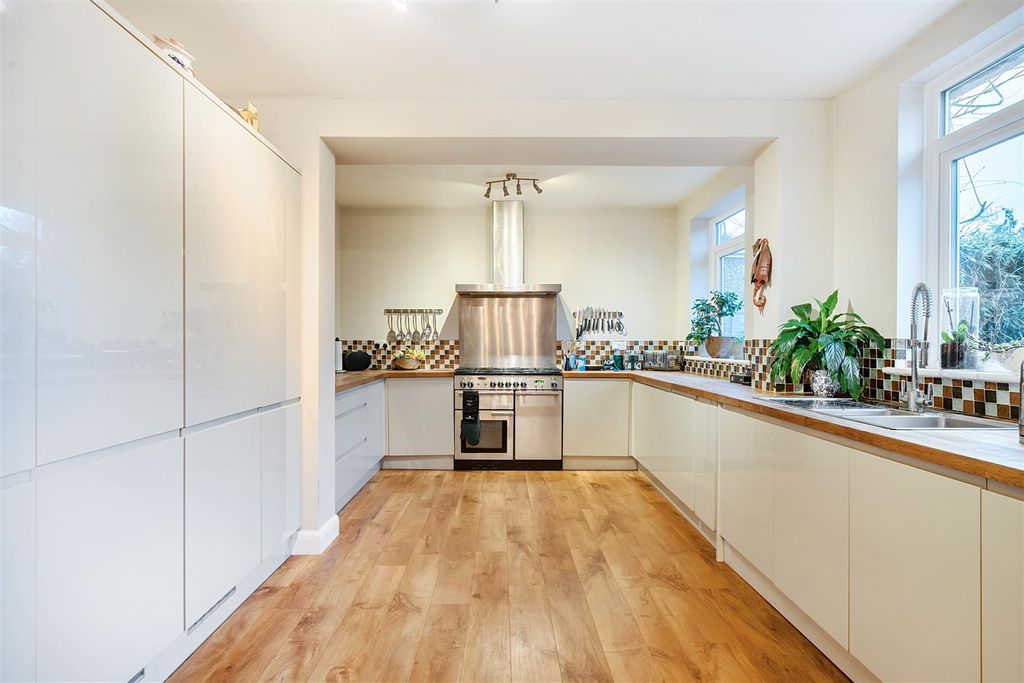 Property photo 3 of 24 Kitchen Straight On.Jpg
