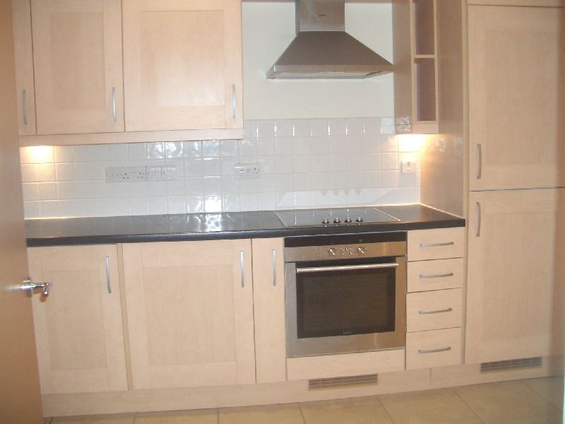 Property photo 2 of 8 Kitchen