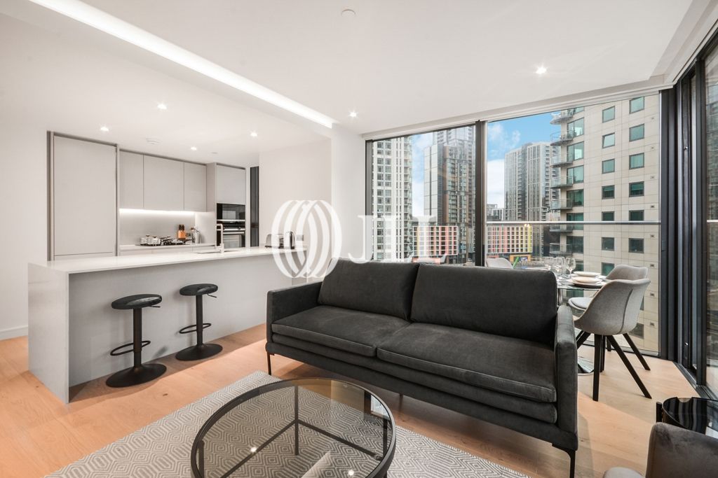 Property photo 1 of 35 Hampton Tower