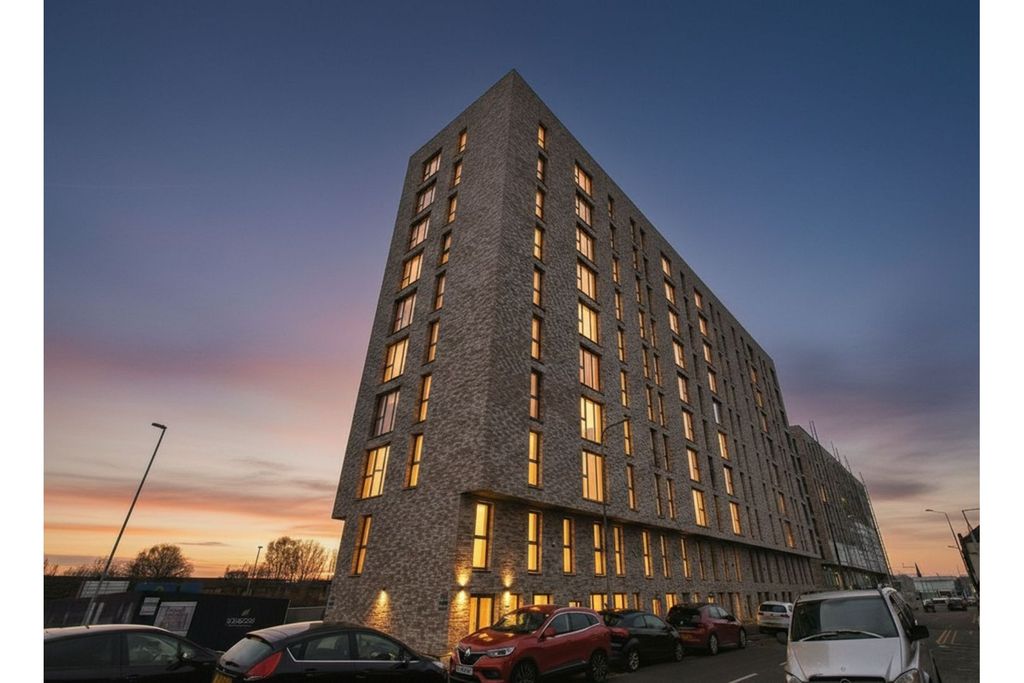 Property photo 1 of 11