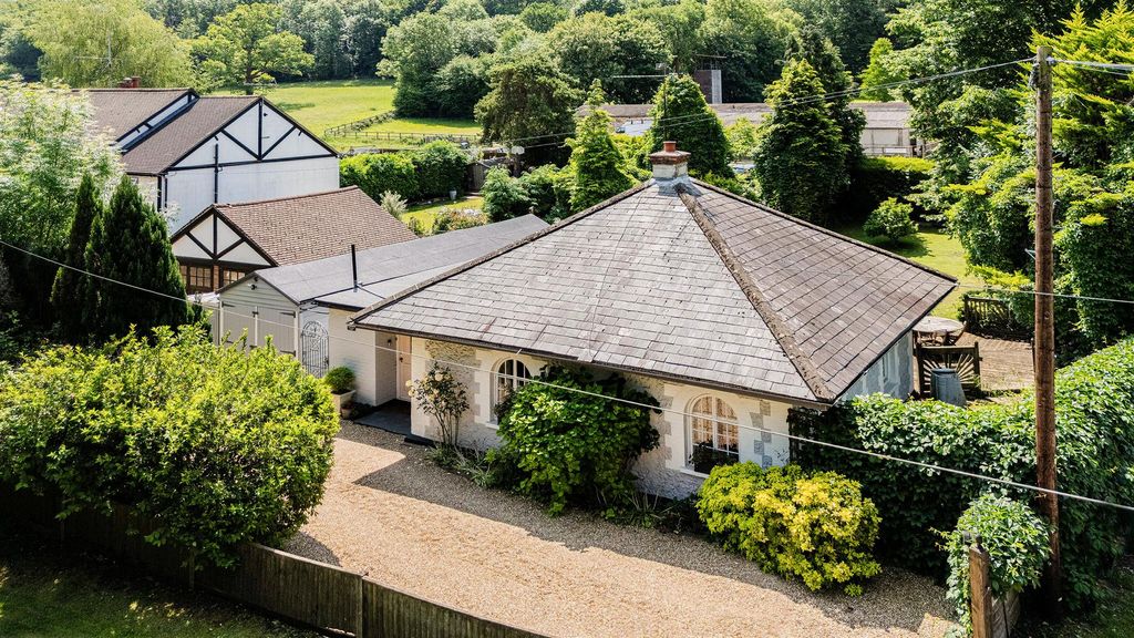 Property photo 1 of 24 Park Farm Lodge Drone (3).Jpg