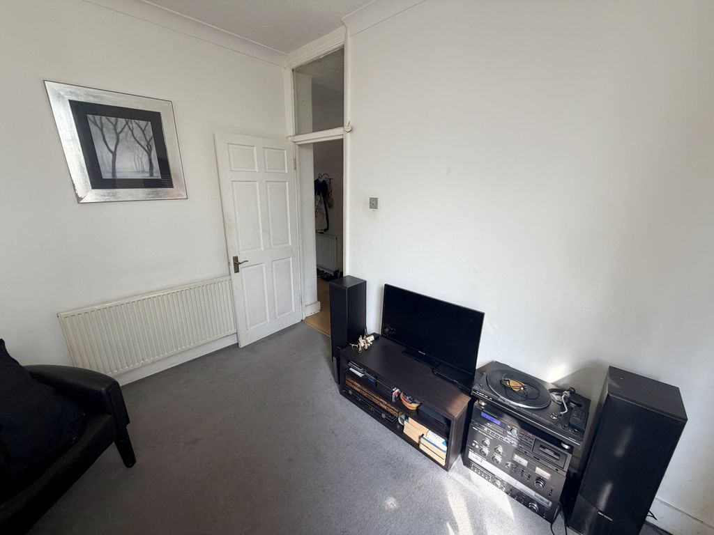 Property photo 2 of 5 Gallery