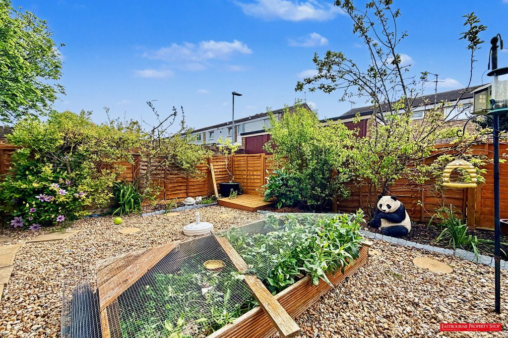 Property photo 2 of 20