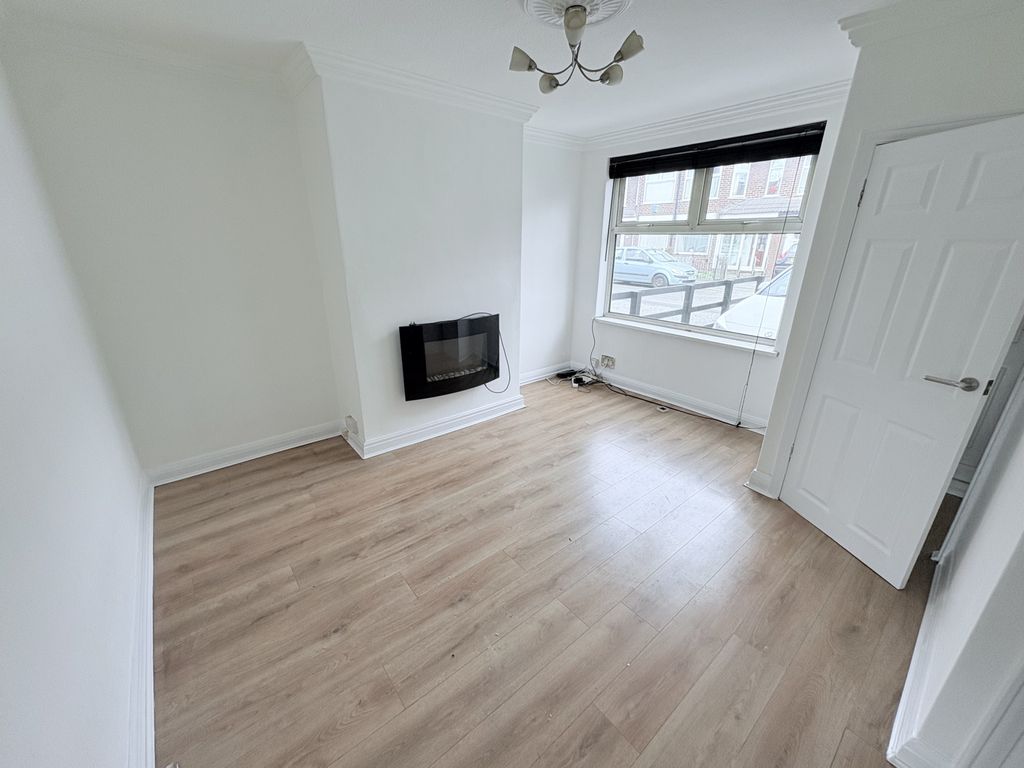 Property photo 2 of 8 Gallery