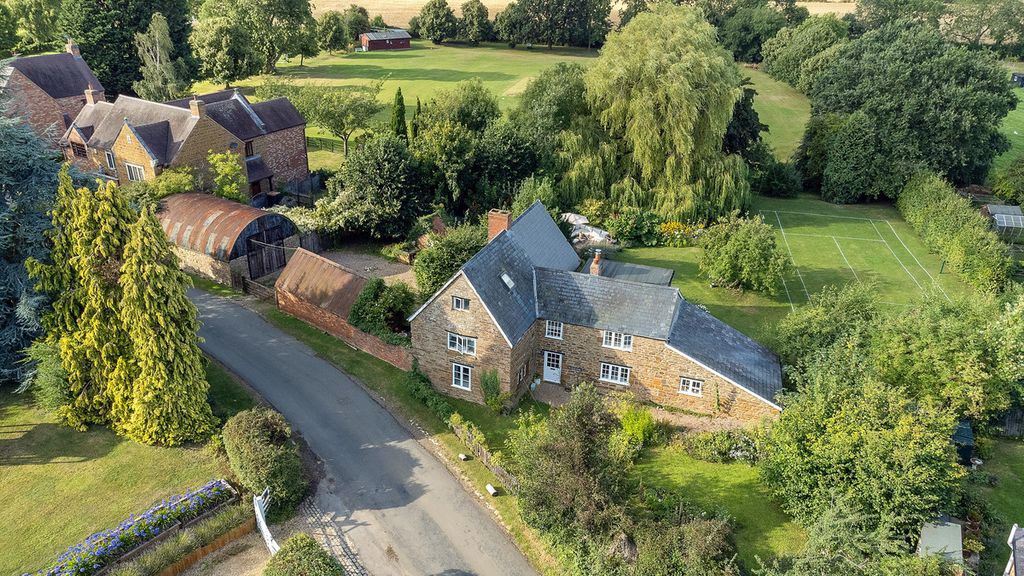 Property photo 1 of 29