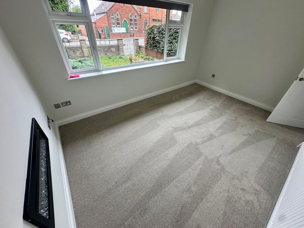 Property photo 3 of 10 Living Room