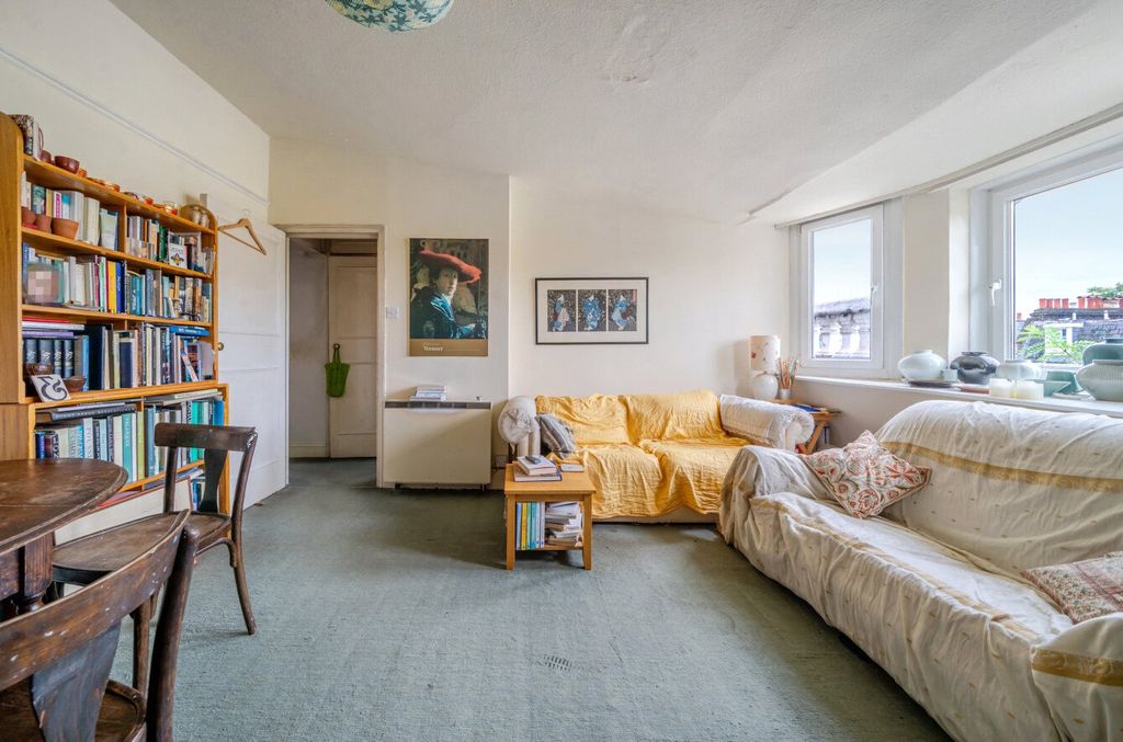 Property photo 3 of 9 1347131-5-68B825c...