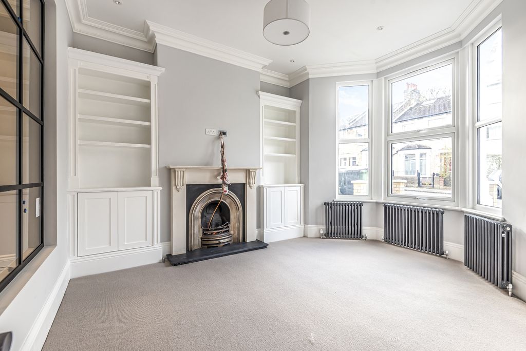 Property photo 1 of 15 Reception