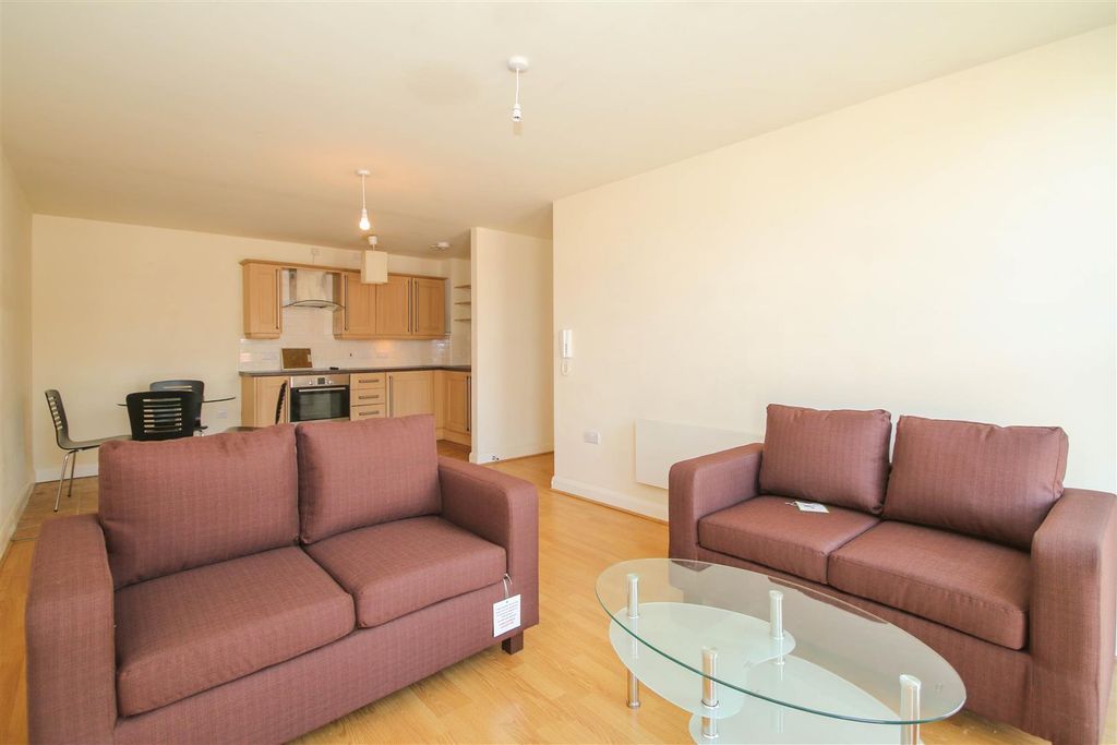 Property photo 2 of 7