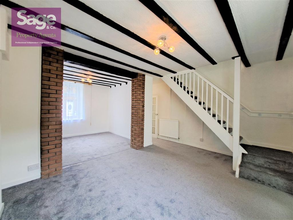 Property photo 2 of 21