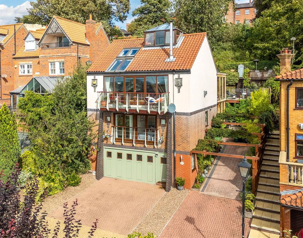 Property photo 1 of 32 26 Edit.Jpg