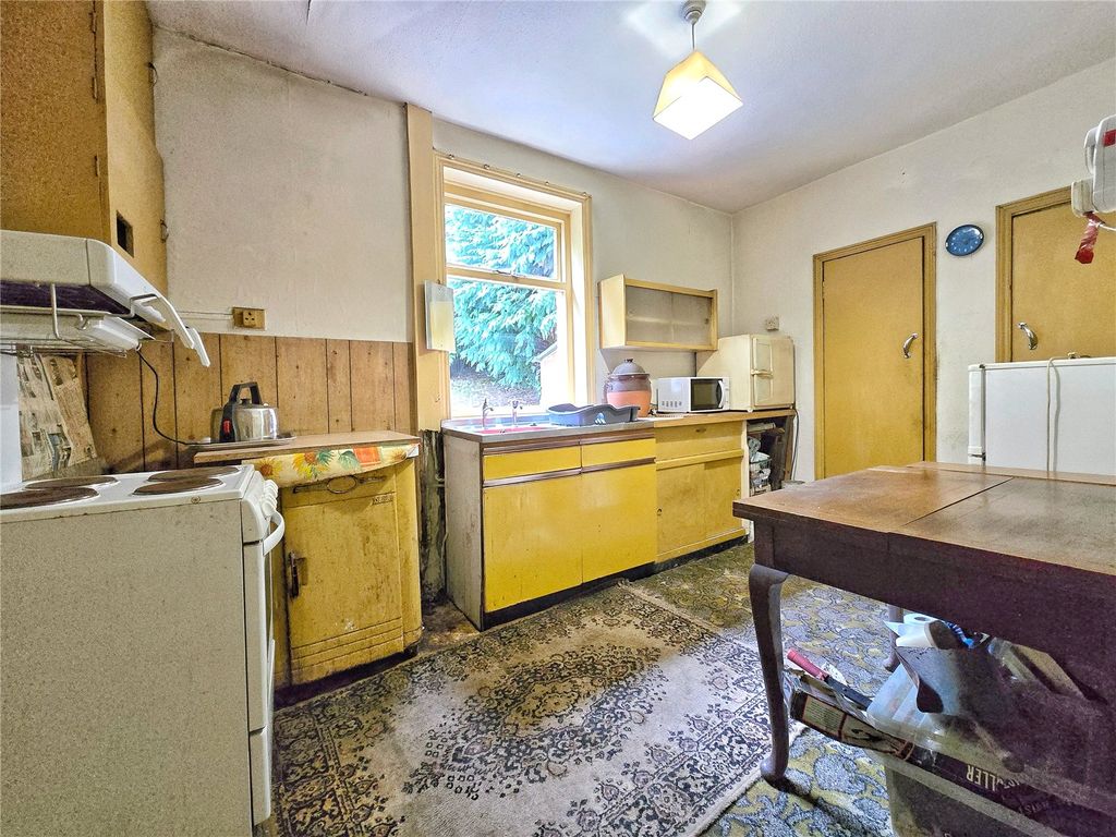 Property photo 3 of 14 Kitchen Diner