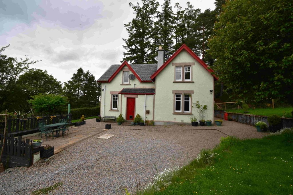 Property photo 1 of 11 Photo
