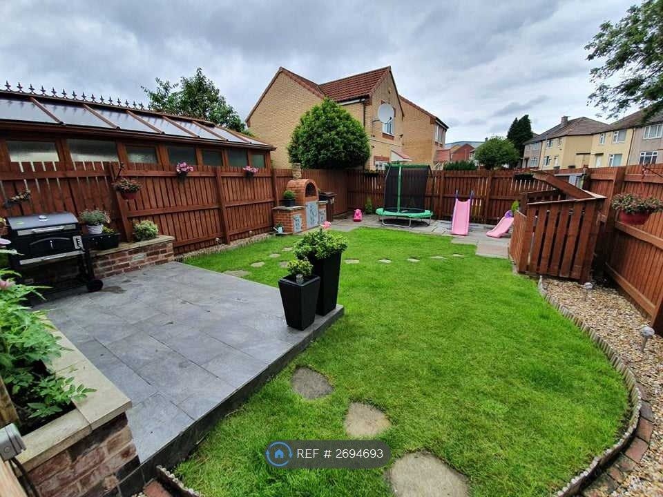 Property photo 2 of 23